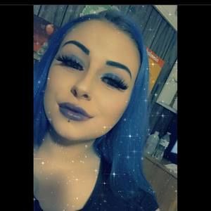 Meet your Posher, Selena